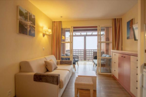 Apt at 2 steps from the sea - residence with pool